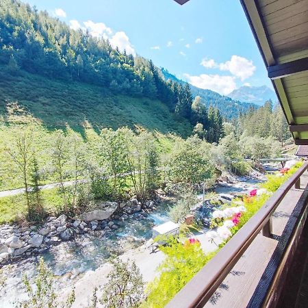 Pretty Holiday Home In Mayerhofen With Balcony ไมย์อาโฮเฟิน ภายนอก รูปภาพ