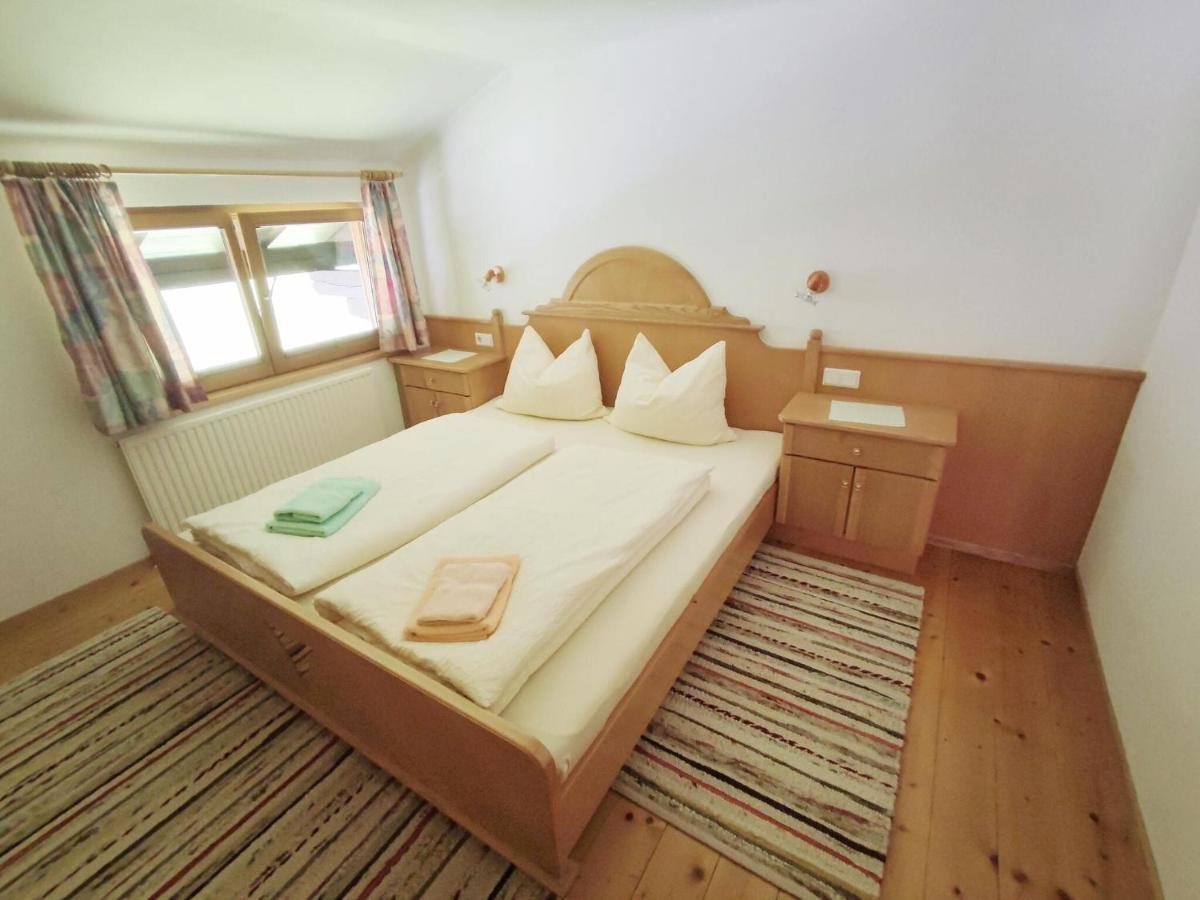 Pretty Holiday Home In Mayerhofen With Balcony ไมย์อาโฮเฟิน ภายนอก รูปภาพ